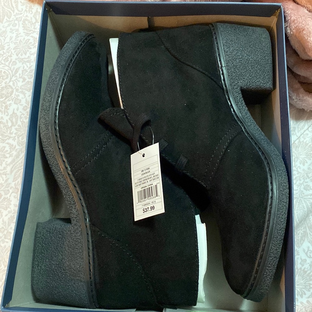 Universal Thread Lucia Black Booties with Shoestrings Size 11 Brand New NWT